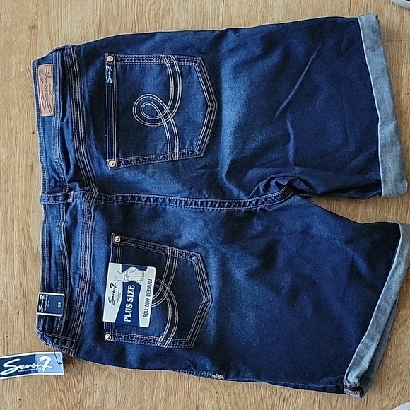 NWT Seven7 Bermuda Denim Shorts - Picture 2 of 2
